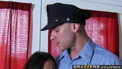Шлюшка Полицейская С Упругими Дойками В Масле - Смотреть Порно Онлайн